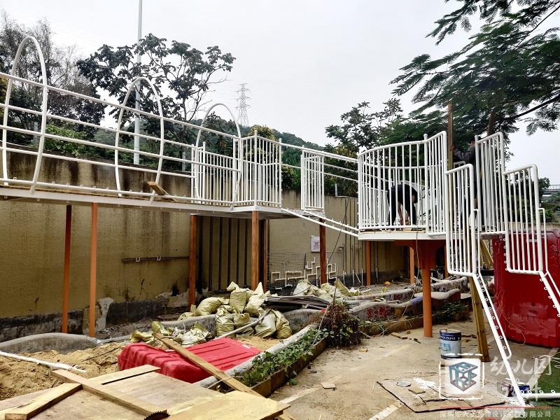 性價比最高大型玩具安裝，戶外玩具施工現(xiàn)場（鴻景華庭幼兒園）