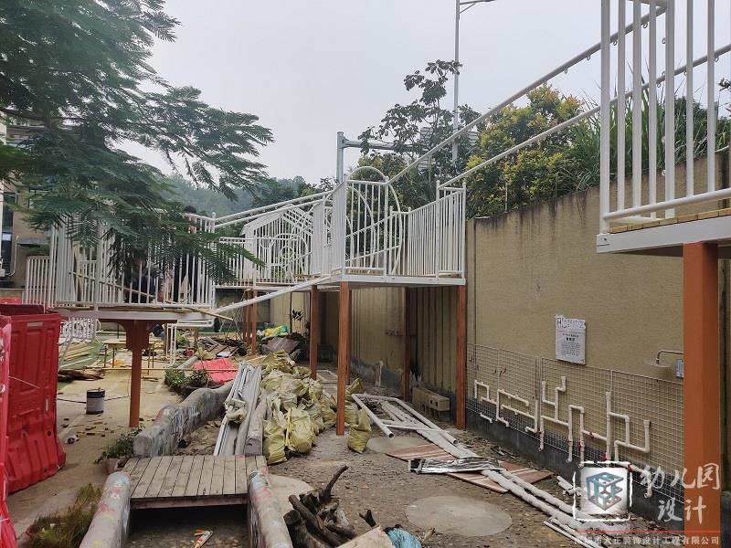 性價比最高大型玩具安裝，戶外玩具施工現(xiàn)場（鴻景華庭幼兒園）