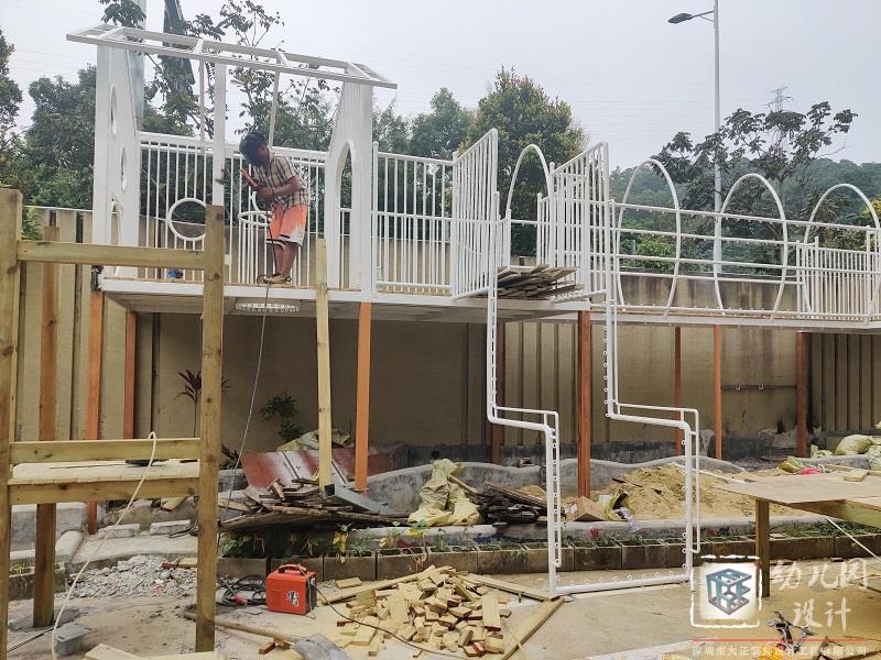 性價比最高大型玩具安裝，戶外玩具施工現(xiàn)場（鴻景華庭幼兒園）