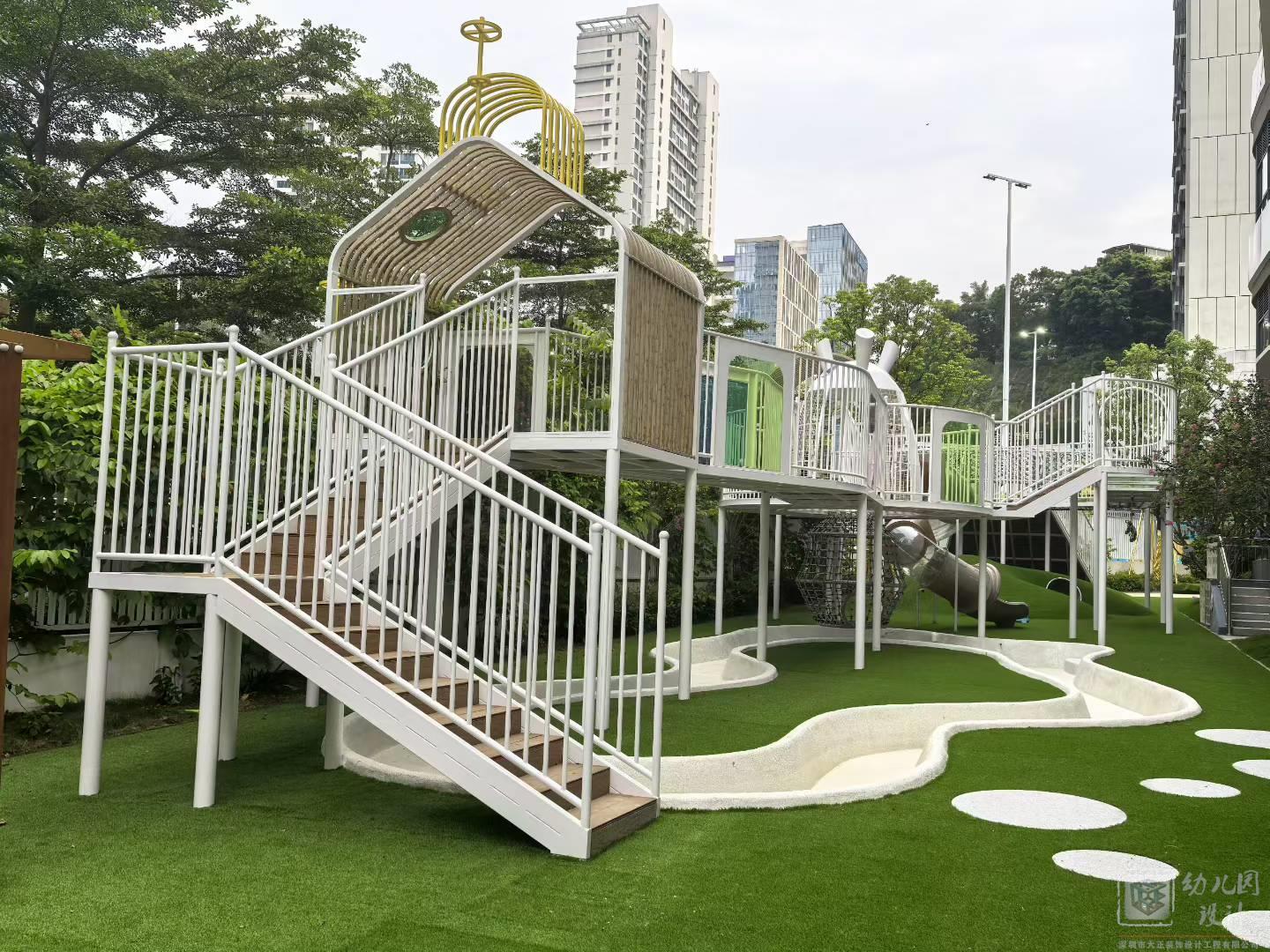 深圳市龍崗區(qū)臻城幼兒園（戶外玩具實(shí)景圖）