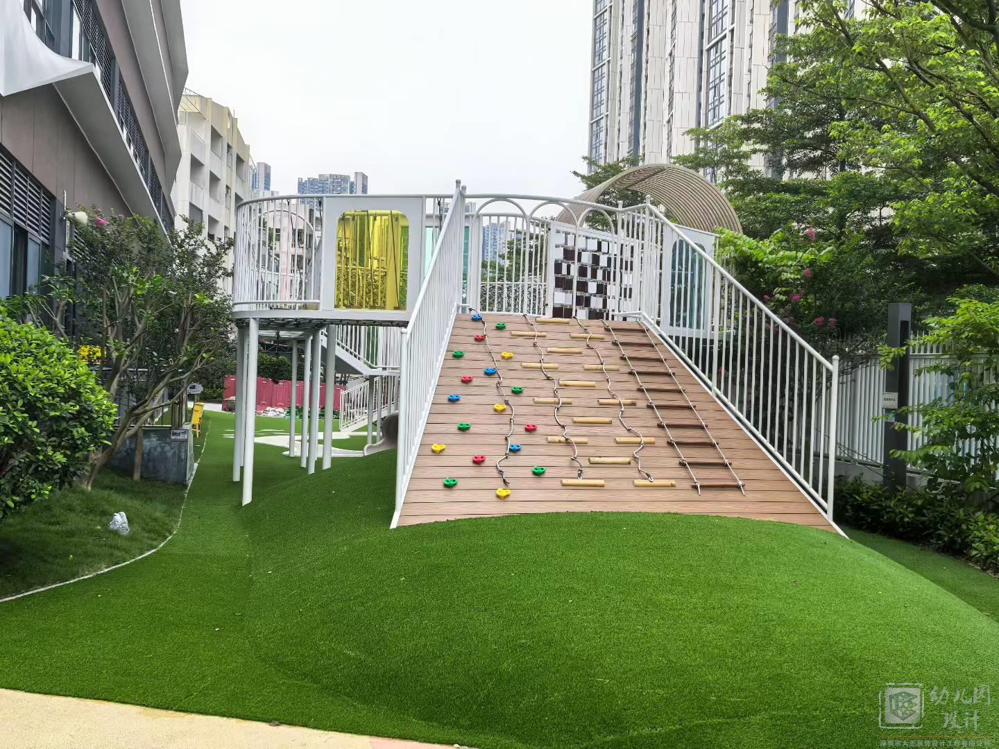 深圳市龍崗區(qū)臻城幼兒園（戶外玩具實(shí)景圖）