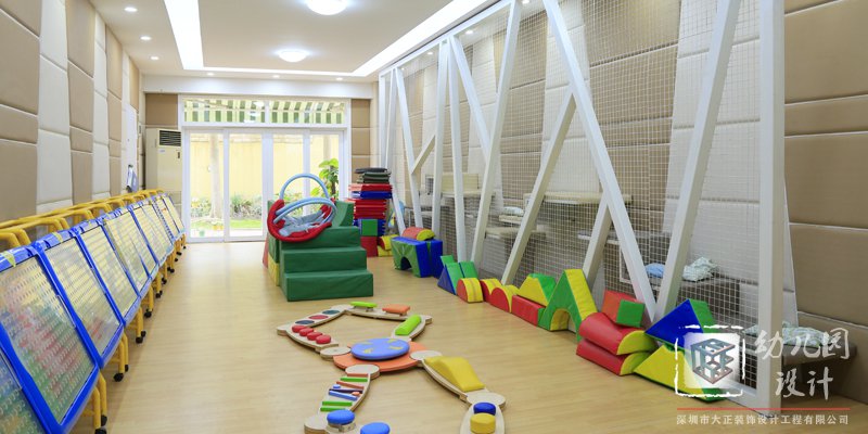 幼兒園設(shè)計(jì)|創(chuàng)設(shè)一個(gè)讓孩子們盡情追逐的樂(lè)園